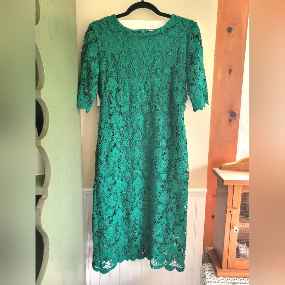 Chadwicks, Size 6, Elegant Floral Overlay Dress